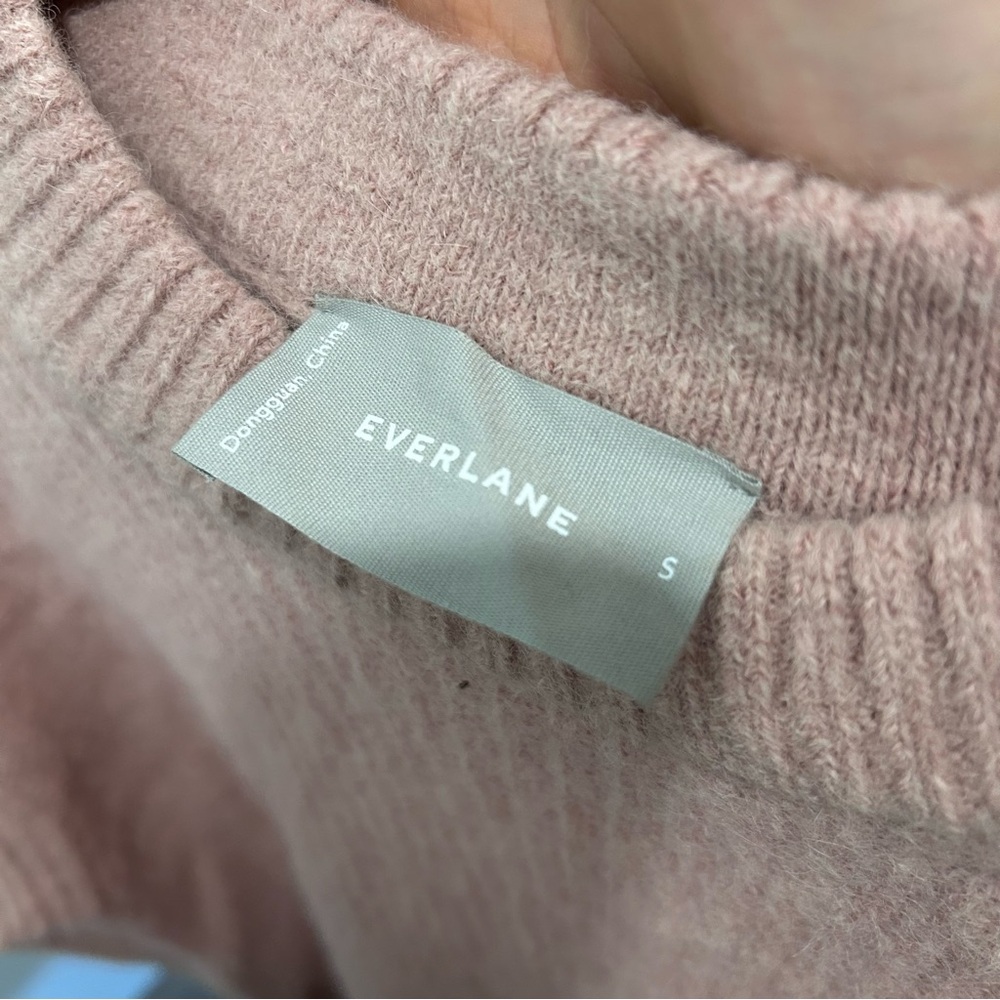 Everlane Women's Blush Pink Cocoon Crew in Alpaca - Picture 3 of 3